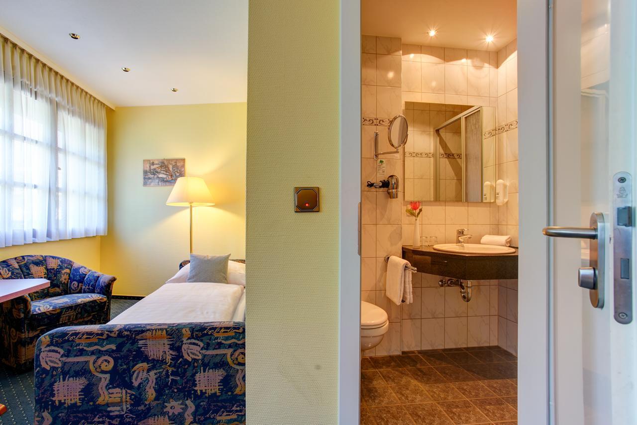 Hotel Elbinsel Free Parking Hamburg Ngoại thất bức ảnh