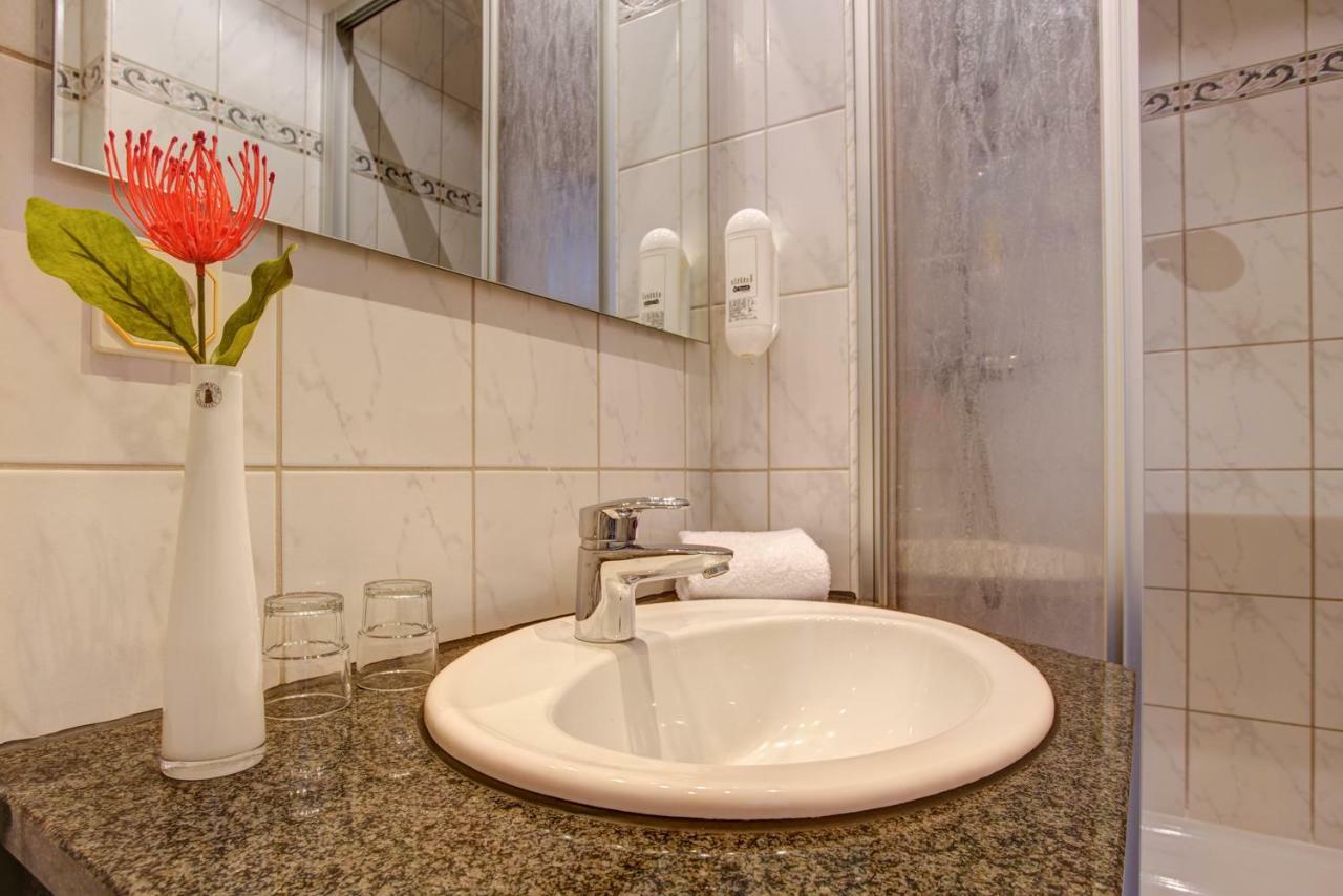 Hotel Elbinsel Free Parking Hamburg Ngoại thất bức ảnh